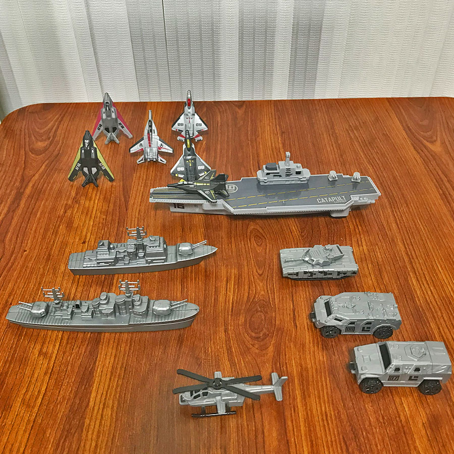 Kids Toys Xmas - Panzerfahrzeug Einheit Tank Hubschrauber Flugzeugträger Kampfgruppe